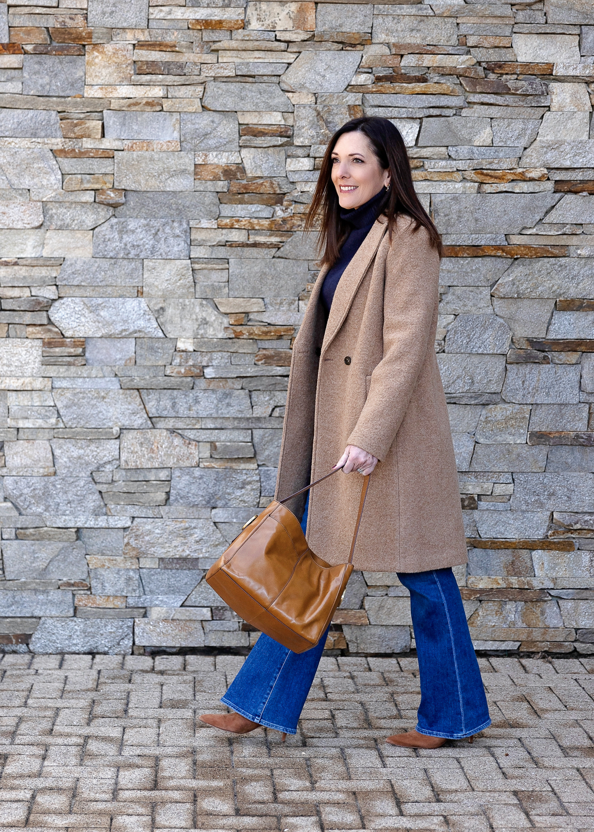 5 Methods to Fashion a Camel Coat